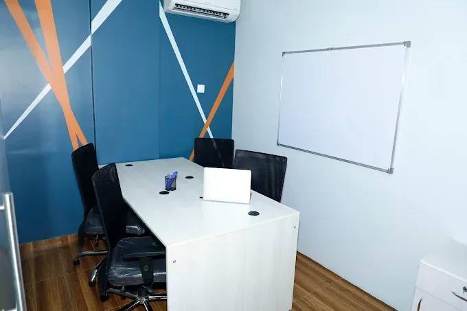 Opus Desk photo 1