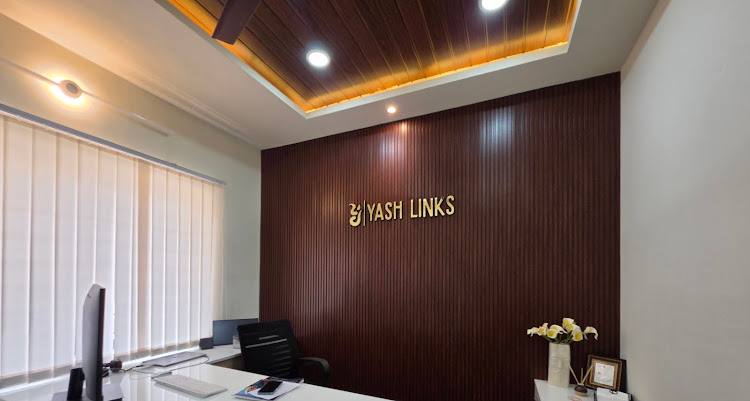 Yash Links photo 1